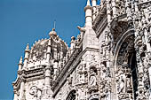 Lisbona - Monasteiro dos Jeronimos. Chiesa di Santa Maria il portale meridionale.